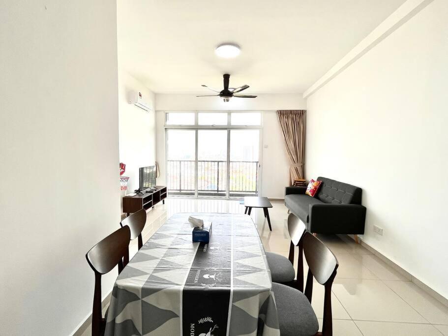 Urban Home-Swimming Pool-City Center Malacca エクステリア 写真