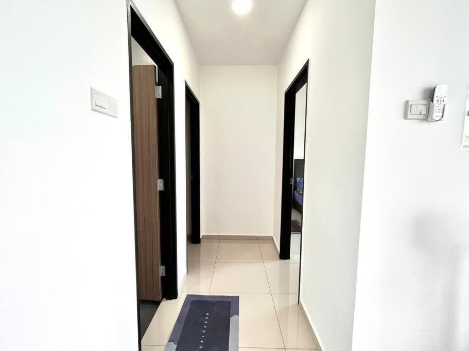 Urban Home-Swimming Pool-City Center Malacca エクステリア 写真